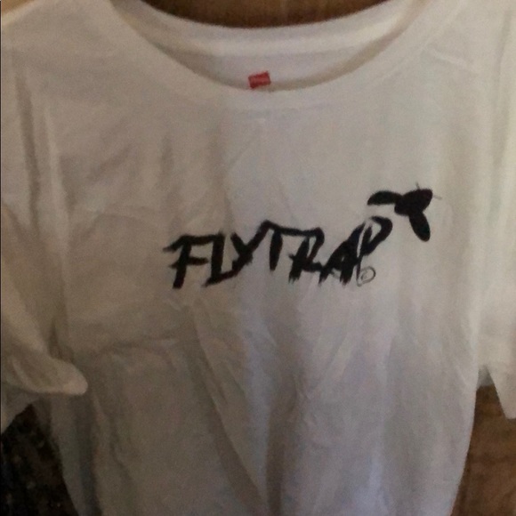 3xTee - Picture 2 of 4